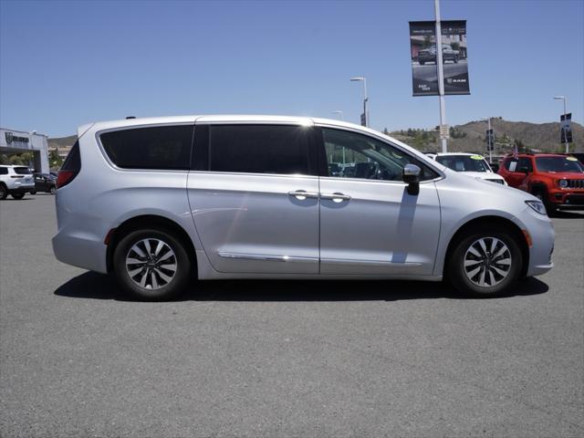 2023 Chrysler Pacifica Hybrid Limited