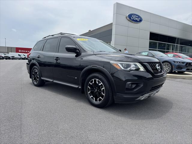 2019 Nissan Pathfinder SL