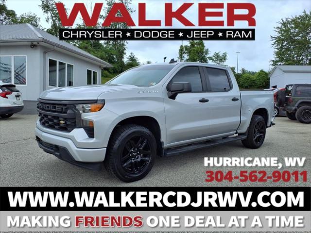 2022 Chevrolet Silverado 1500 4WD Crew Cab Short Bed Custom