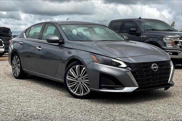 2023 Nissan Altima SL FWD