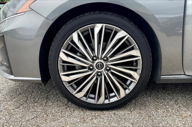 2023 Nissan Altima SL FWD