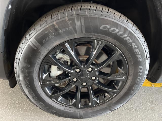2023 Jeep Cherokee Altitude Lux 4x4