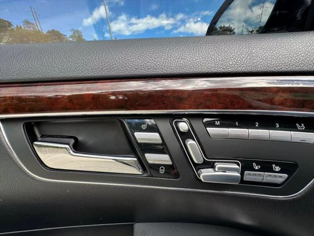2009 Mercedes-Benz S 63 AMG S 63 AMG
