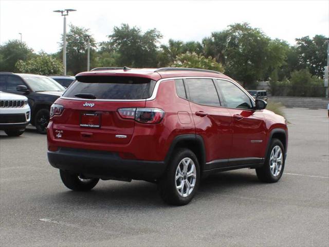 2025 Jeep Compass COMPASS LATITUDE 4X4
