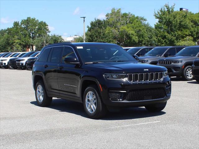 2025 Jeep Grand Cherokee GRAND CHEROKEE LAREDO X 4X2