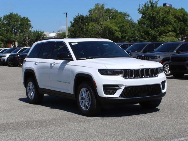 2025 Jeep Grand Cherokee GRAND CHEROKEE LAREDO X 4X2