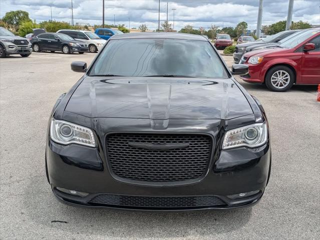 2021 Chrysler 300 Touring L
