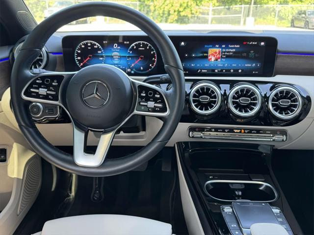 2022 Mercedes-Benz A 220 4MATIC