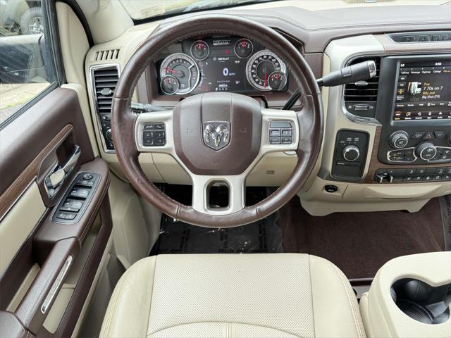 2018 RAM 3500 Laramie Crew Cab 4x4 64 Box