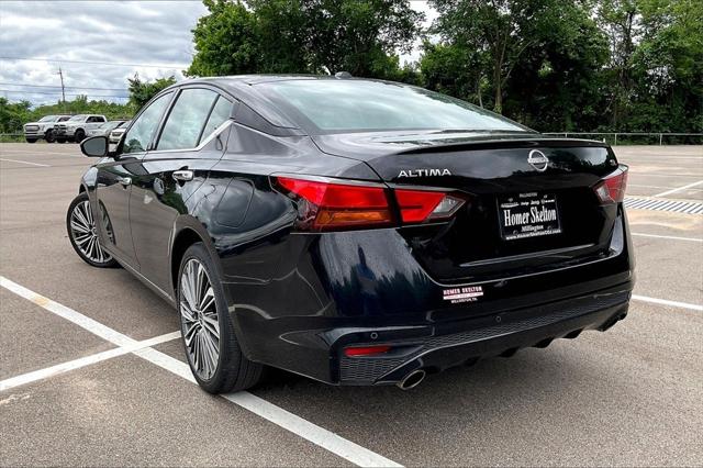 2023 Nissan Altima SL FWD