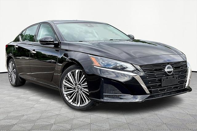 2023 Nissan Altima SL FWD