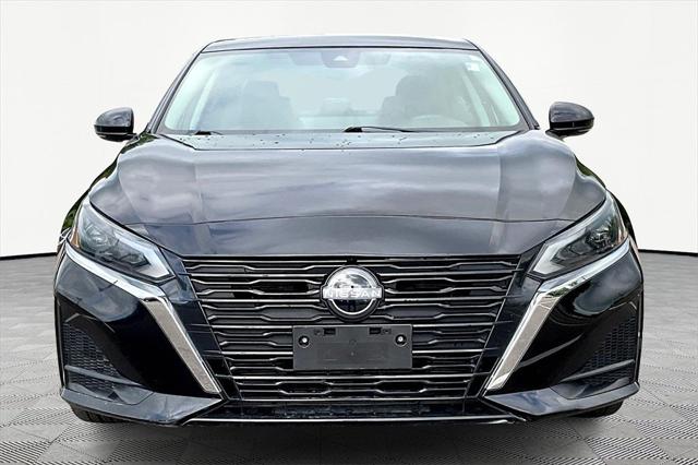 2023 Nissan Altima SL FWD