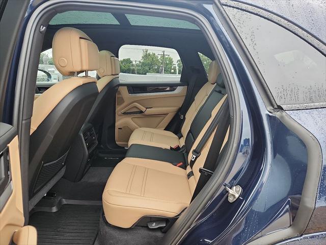 2025 Porsche Cayenne Unknown
