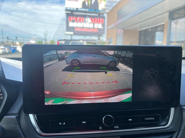 2023 Nissan Altima SV FWD