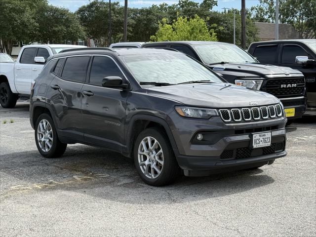 2024 Jeep Compass Latitude Lux FWD