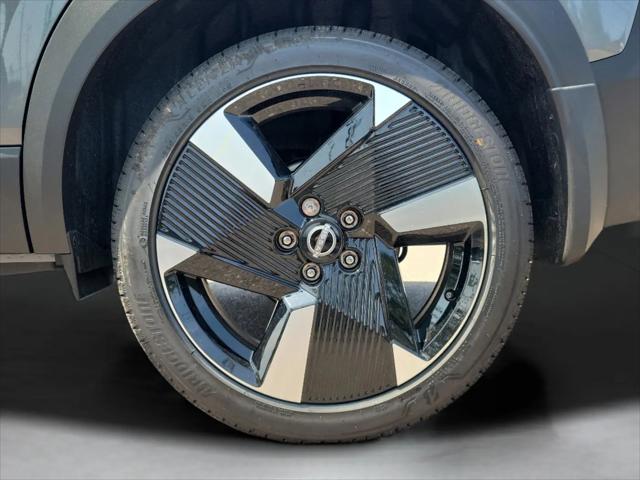 2025 Nissan Kicks SR FWD