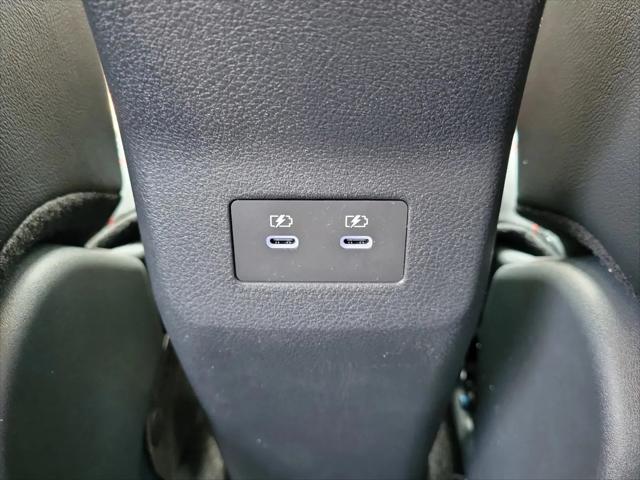 2025 Nissan Kicks SR FWD