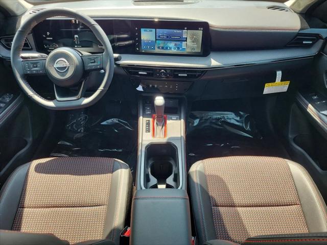 2025 Nissan Kicks SR FWD