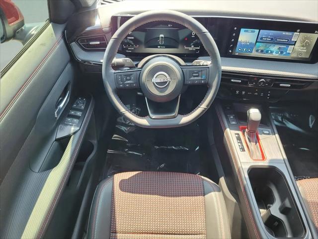 2025 Nissan Kicks SR FWD