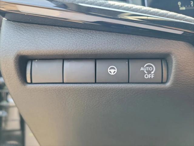 2025 Nissan Kicks SR FWD