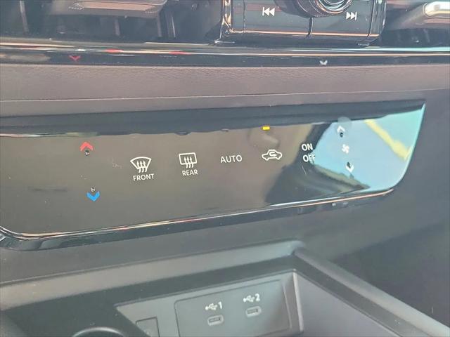 2025 Nissan Kicks SR FWD