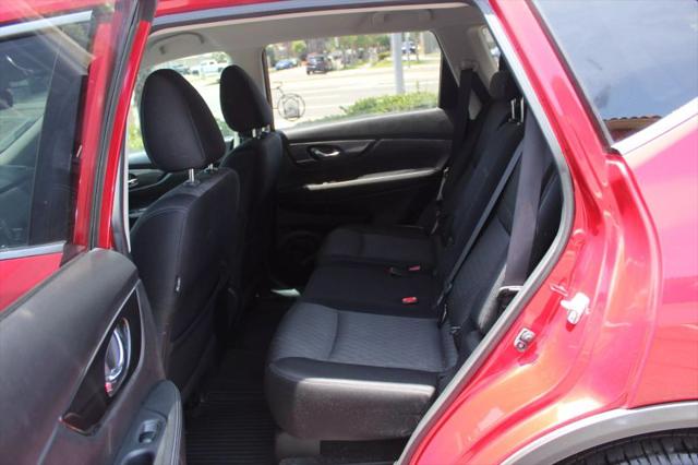 2017 Nissan Rogue SV