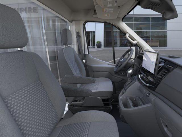 2025 Ford Transit Base