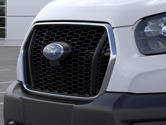 2025 Ford Transit Base