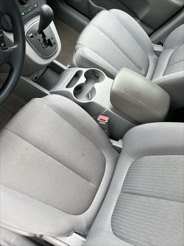 Used 2007 Kia Rondo For Sale in Wilmington, OH