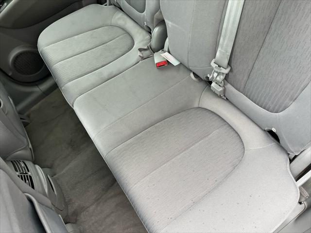 Used 2007 Kia Rondo For Sale in Wilmington, OH