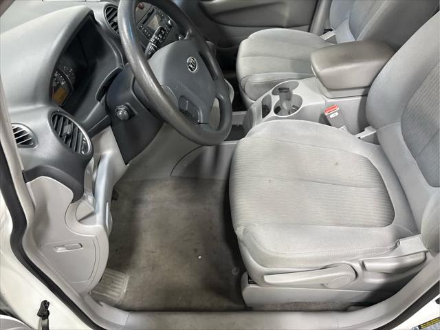 Used 2007 Kia Rondo For Sale in Wilmington, OH