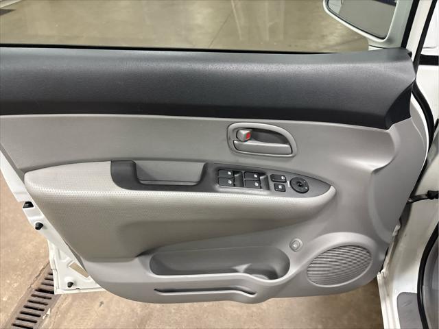 Used 2007 Kia Rondo For Sale in Wilmington, OH