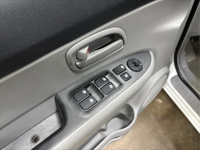 Used 2007 Kia Rondo For Sale in Wilmington, OH