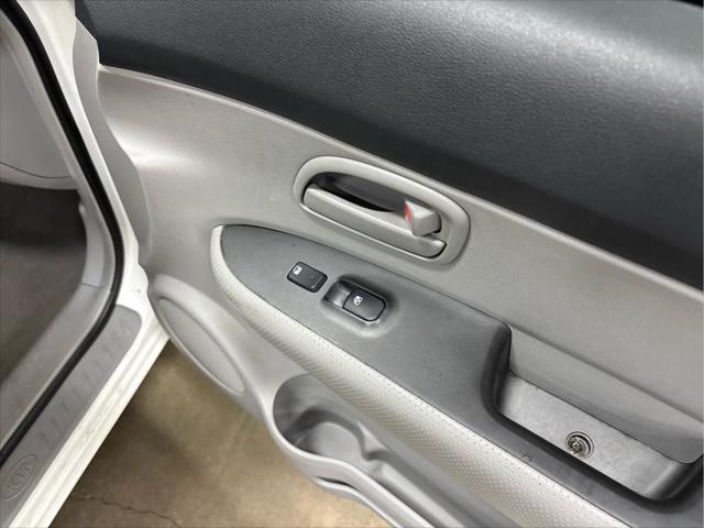 Used 2007 Kia Rondo For Sale in Wilmington, OH