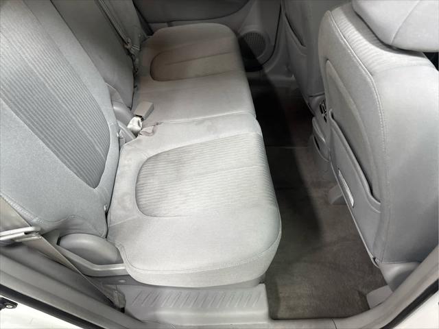 Used 2007 Kia Rondo For Sale in Wilmington, OH