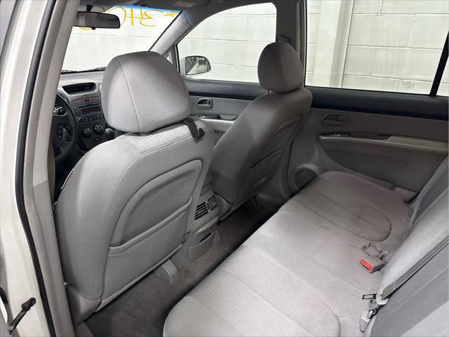 Used 2007 Kia Rondo For Sale in Wilmington, OH