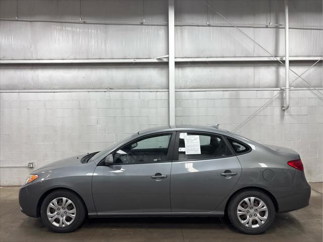 Used 2010 Hyundai Elantra For Sale in Wilmington, OH