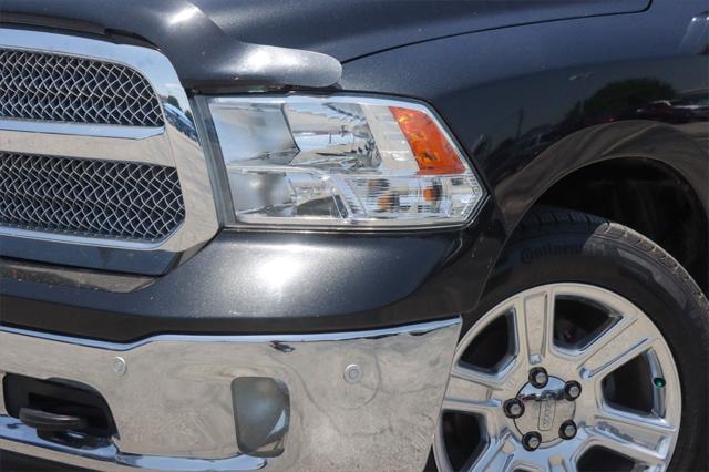 2017 RAM 1500 Lone Star Silver Crew Cab 4x2 57 Box