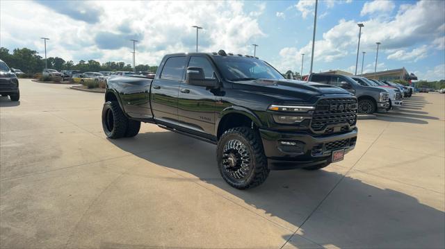 2025 RAM Ram 3500 RAM 3500 LIMITED CREW CAB 4X4 8 BOX