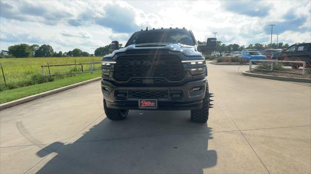 2025 RAM Ram 3500 RAM 3500 LIMITED CREW CAB 4X4 8 BOX