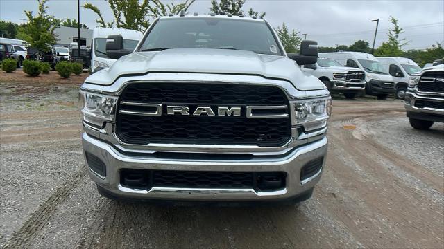 2024 RAM Ram 3500 Chassis Cab RAM 3500 TRADESMAN CREW CAB CHASSIS 4X4 60 CA