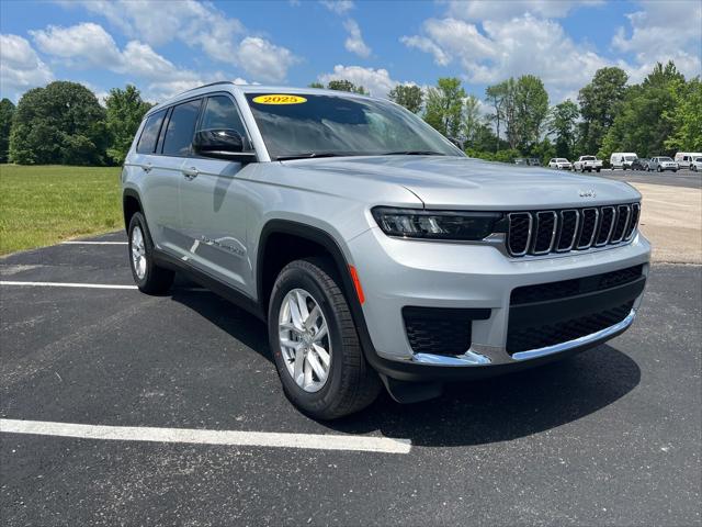 2025 Jeep Grand Cherokee GRAND CHEROKEE L LAREDO X 4X4