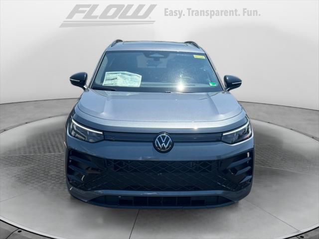 2025 Volkswagen Tiguan 2.0T SE R-Line Black