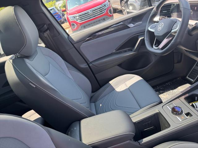 2025 Volkswagen Tiguan 2.0T SE R-Line Black
