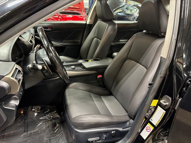 2016 Lexus IS 300 4dr Sdn AWD