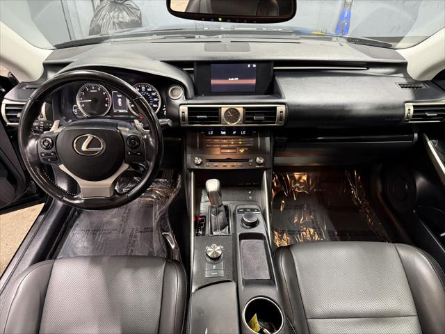 2016 Lexus IS 300 4dr Sdn AWD
