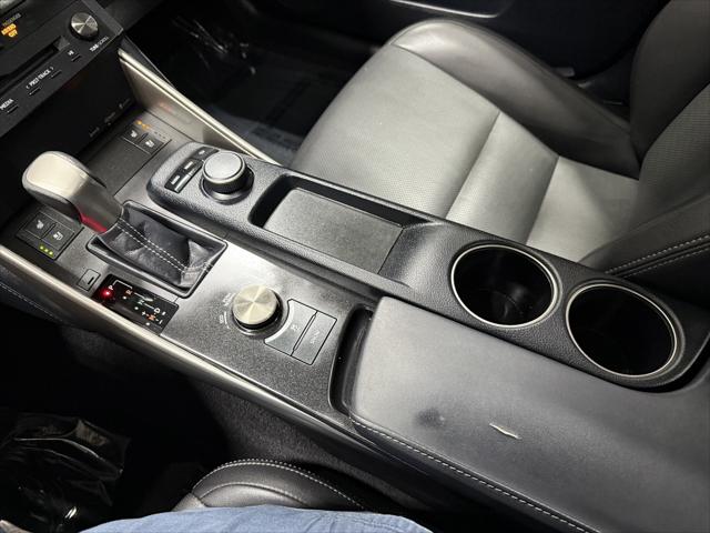 2016 Lexus IS 300 4dr Sdn AWD