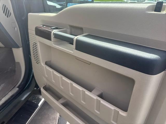 2010 Ford F-250 Lariat 4WD Crew Cab 6.75' Box