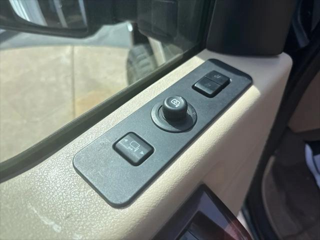 2010 Ford F-250 Lariat 4WD Crew Cab 6.75' Box