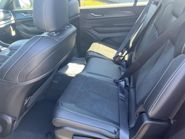 2025 Jeep Grand Cherokee L Altitude X 4x4